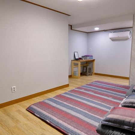 Guma Modern HanokStay Daegu Exterior foto
