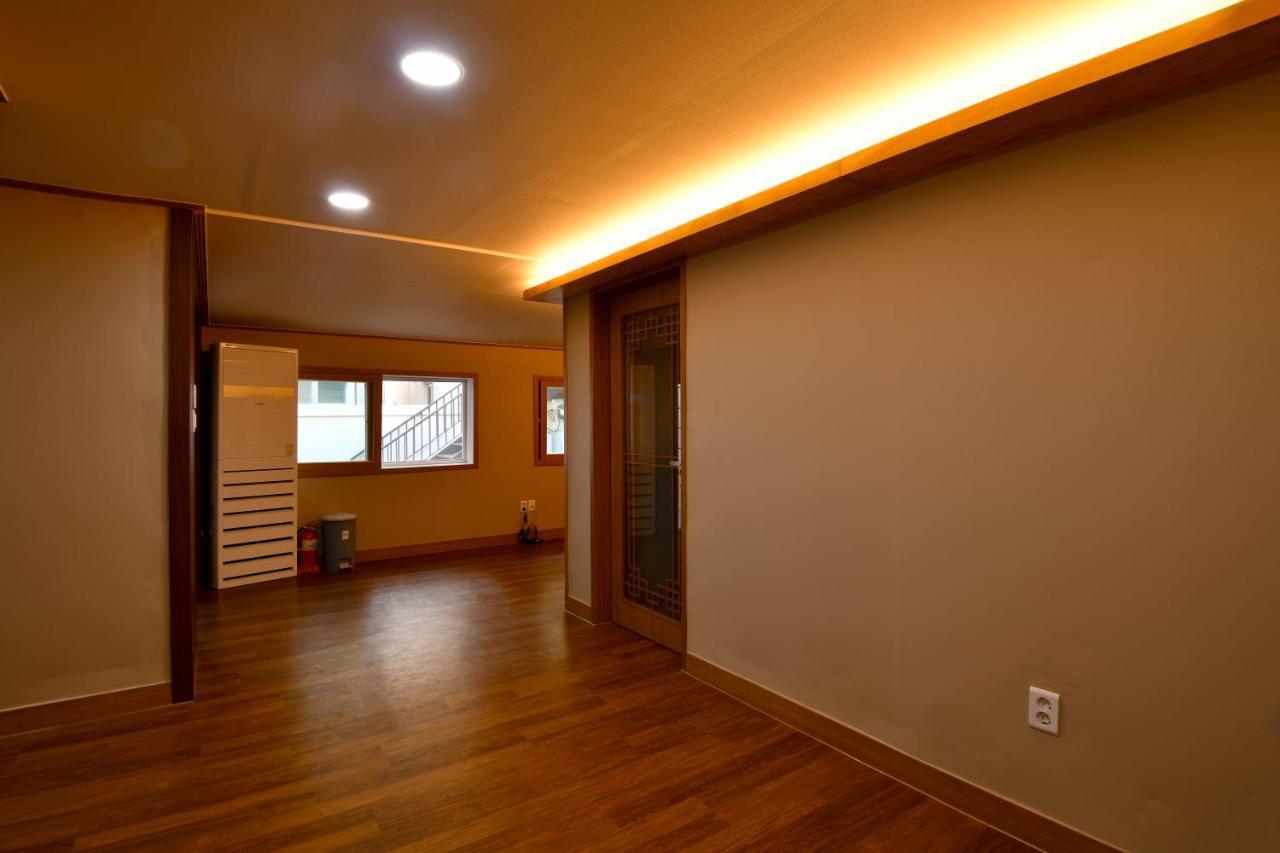 Guma Modern HanokStay Daegu Exterior foto